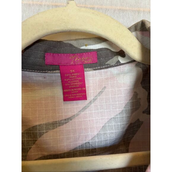 Thalia Sodi Women’s 3X Pink Gray Camo Utility Jacket Button Front Y2K - Picture 2 of 8